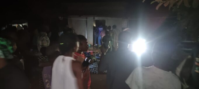 9FB0B4B3-7573-4B06-83A3-6C078A8F4A72